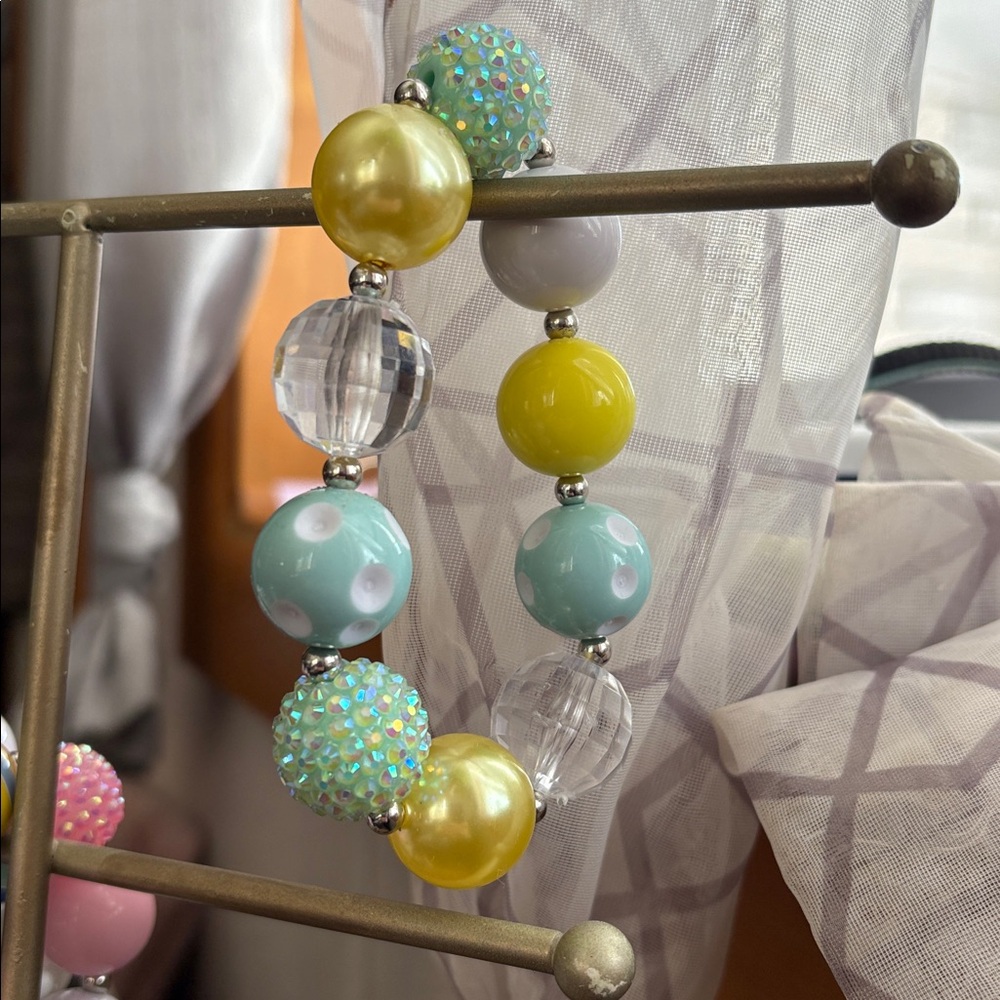 Handmade •Bubblegum Beaded Bracelet 6.5” | Chunky Acrylic Beads - Picture 2 of 2